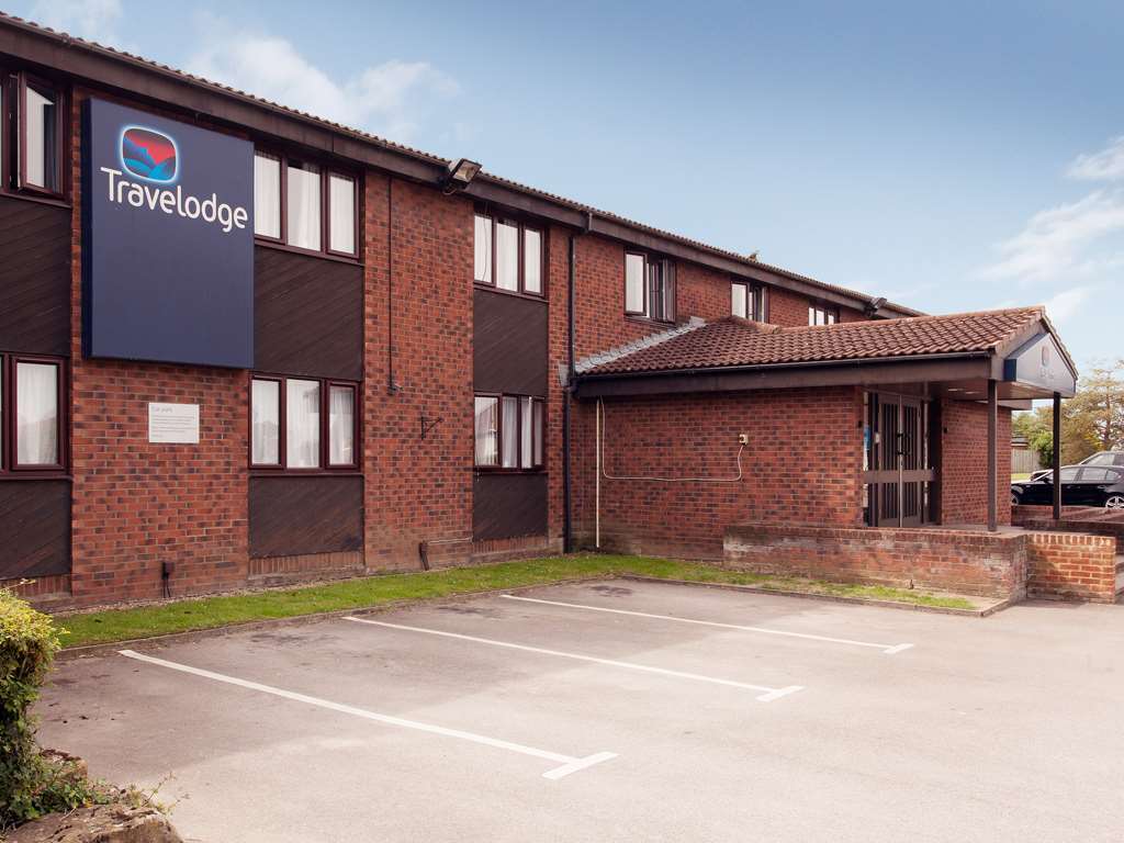Travelodge Reading Whitley ภายนอก รูปภาพ